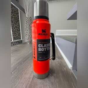 New Stanley Classic Thermos Bottle Blaze Orange 1 L/ 34oz